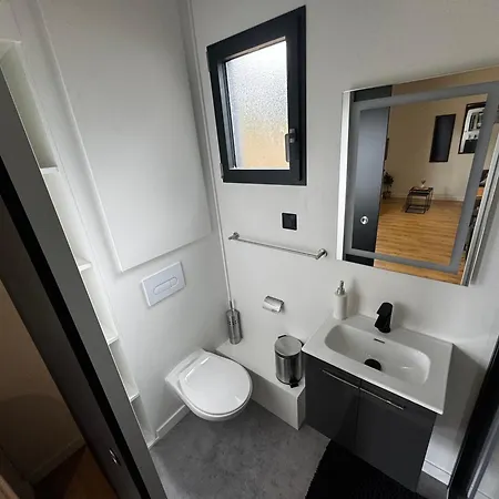 Paisible Sous Un Pin Pres De Disneyland Bed & Breakfast 3*